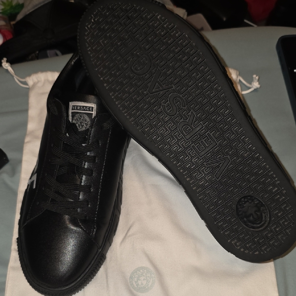 Versace Black and White Men's Sneakers - Picture 2 of 3